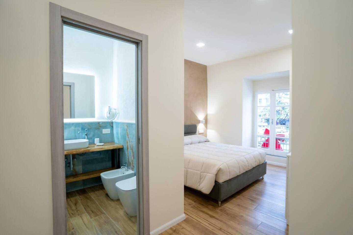 Blue Dream Suites Salerno Esterno foto