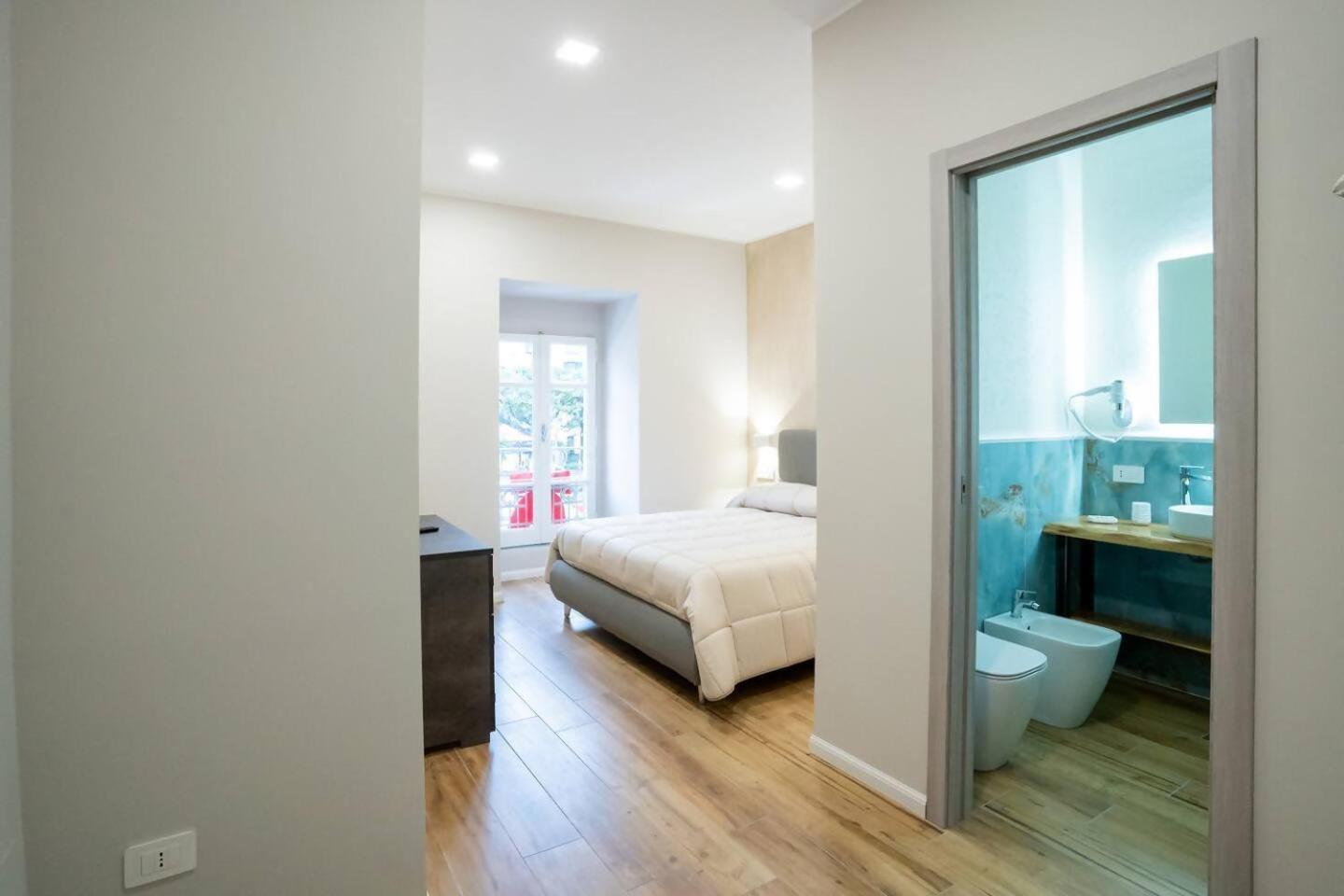 Blue Dream Suites Salerno Esterno foto